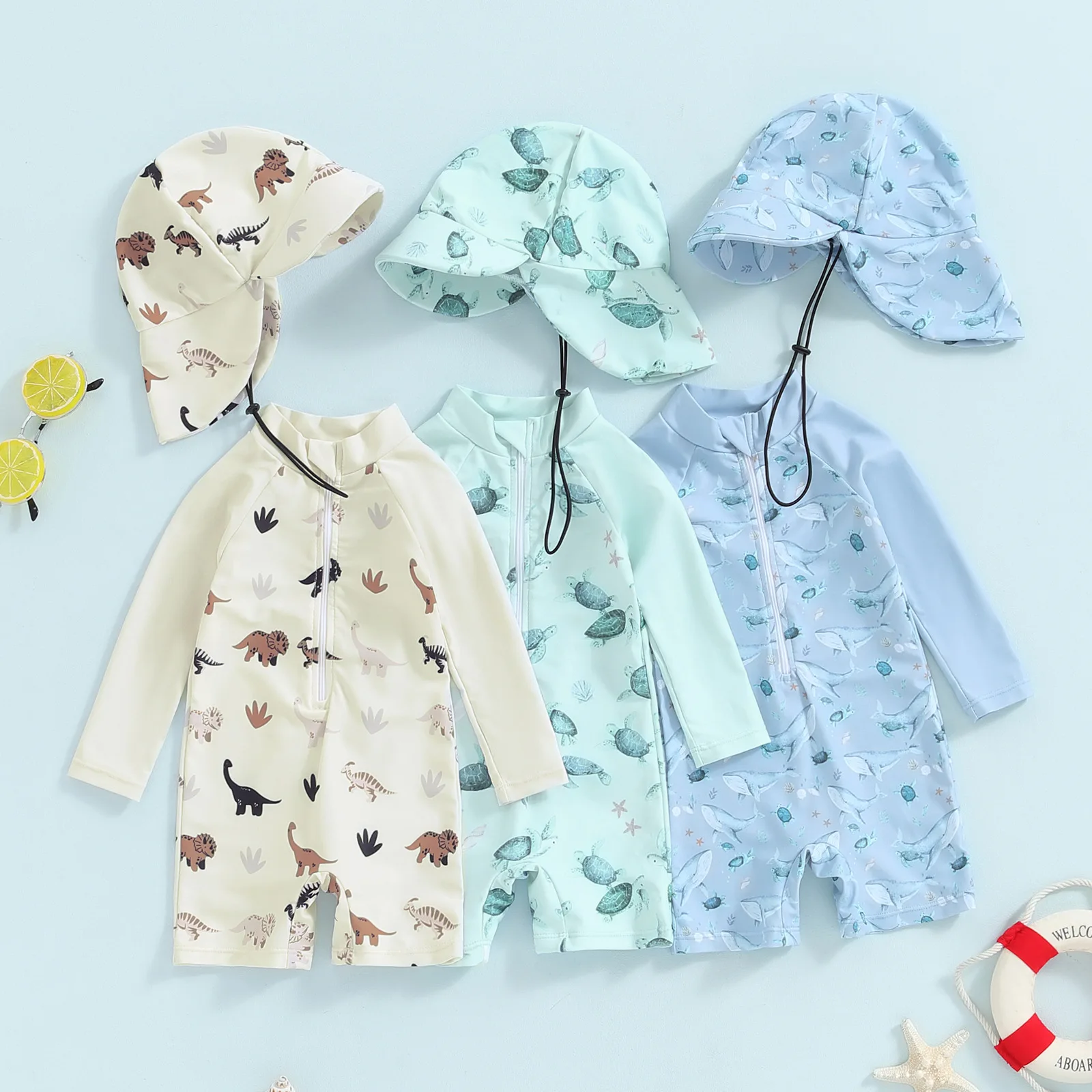 Vista frontal del traje de baño infantil con estampado de dinosaurio