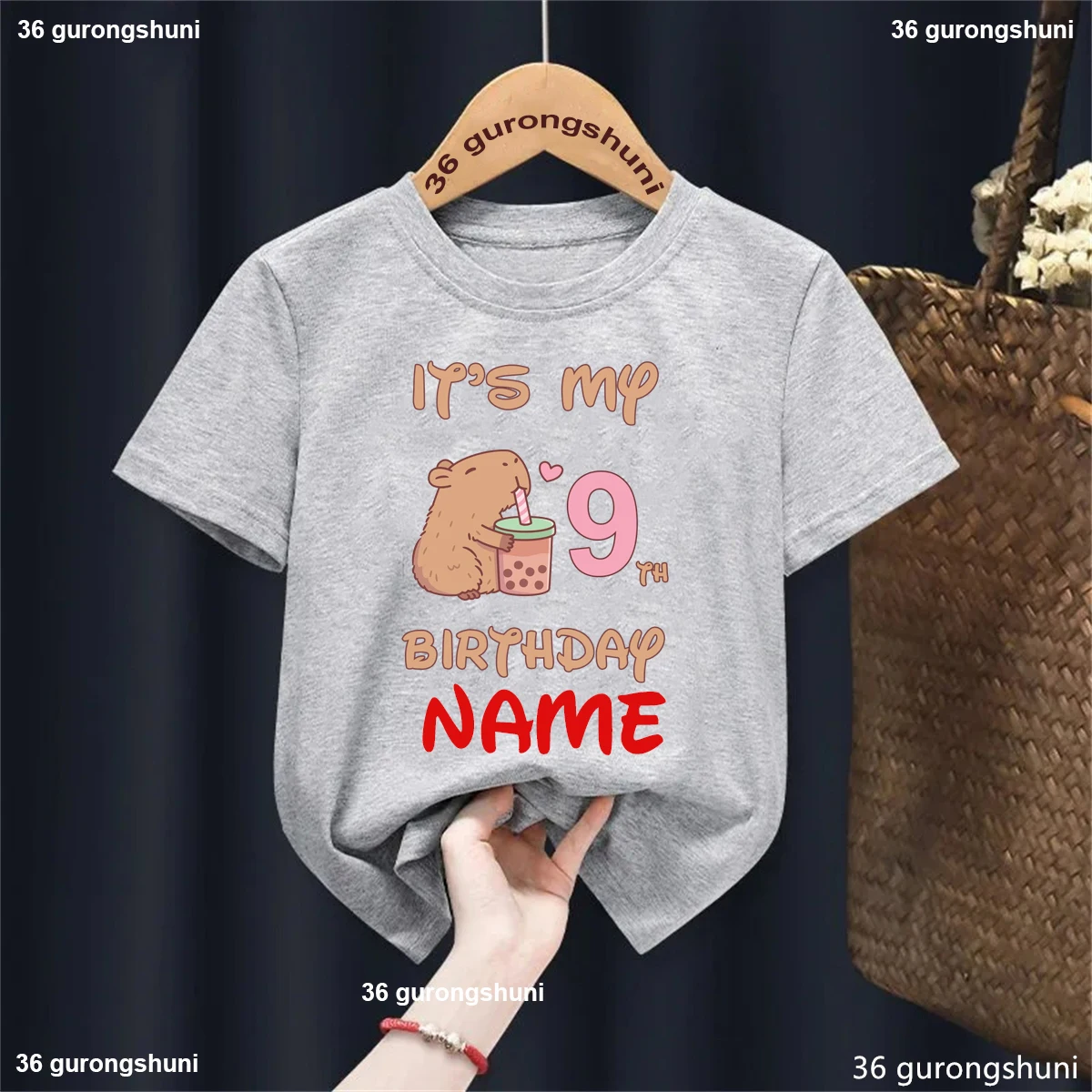 Camiseta infantil de algodón con capibaras – Nombre personalizado - imagen 2