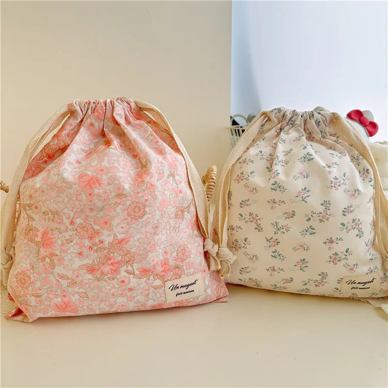 Bolsa para pañales de algodón con cordón y estampado floral - imagen 4
