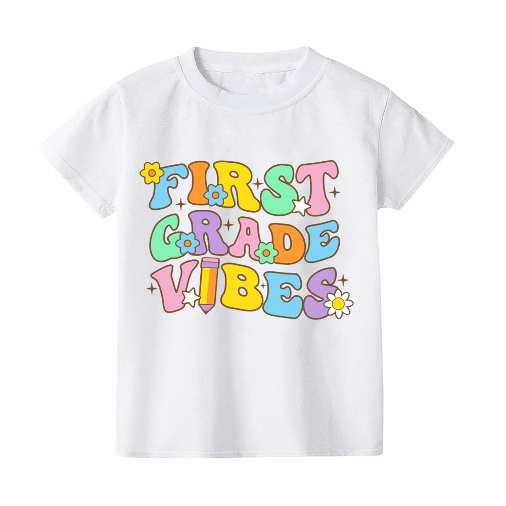 Camiseta escolar Hello First Grade para niños y niñas – Regreso al cole - imagen 2