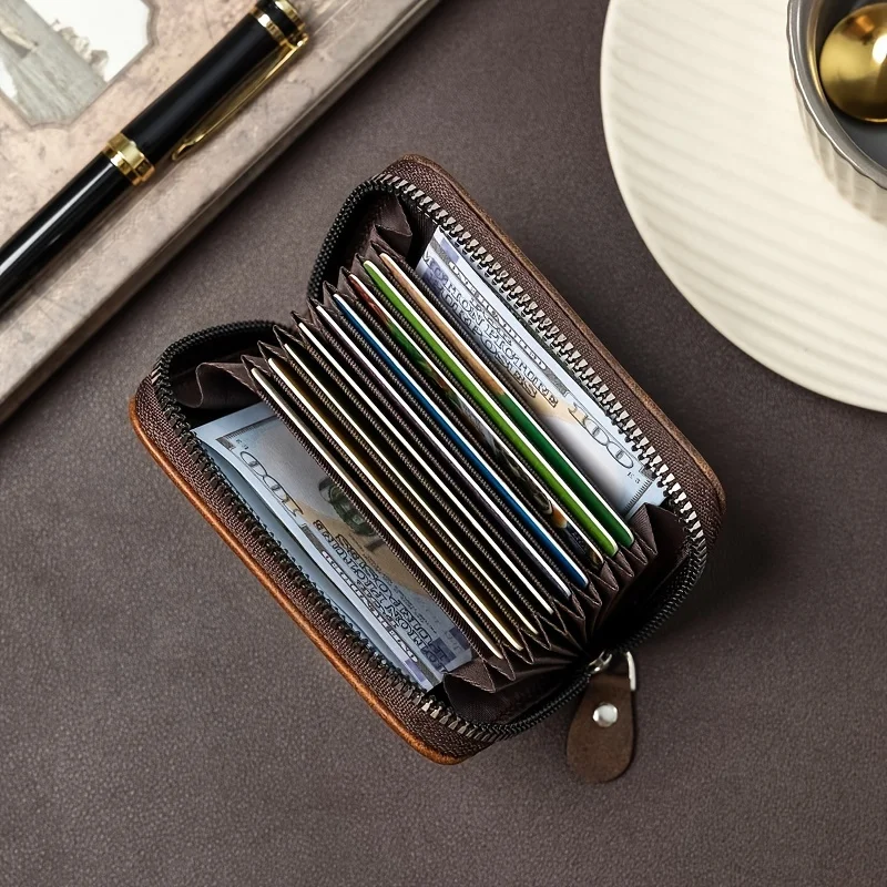 Cartera antirrobo de piel sintética con ranuras y protección - imagen 4