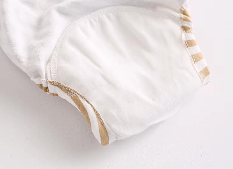 Pack de 8 pantalones con distintos diseños