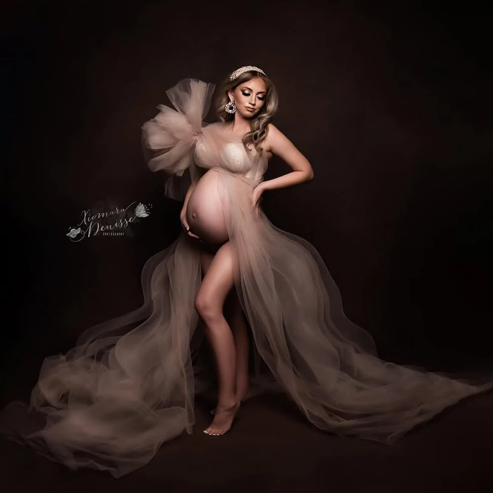 Vestido de maternidad bohemio fluido en tul de un hombro