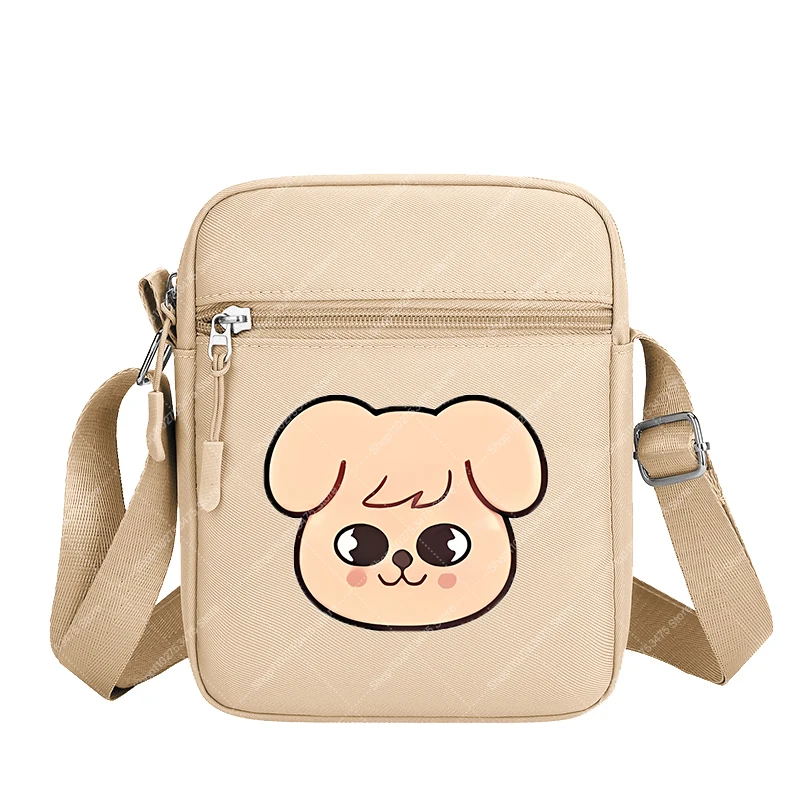 Detalle del estampado y acabado del bolso