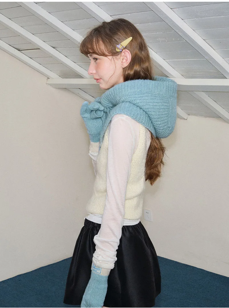 Gorro y cuello de punto grueso en estilo integrado