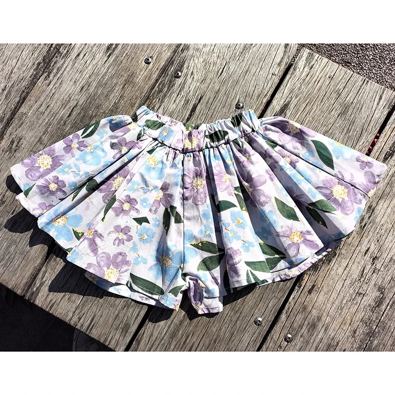 Pantalones cortos de niña de pierna ancha florales para verano