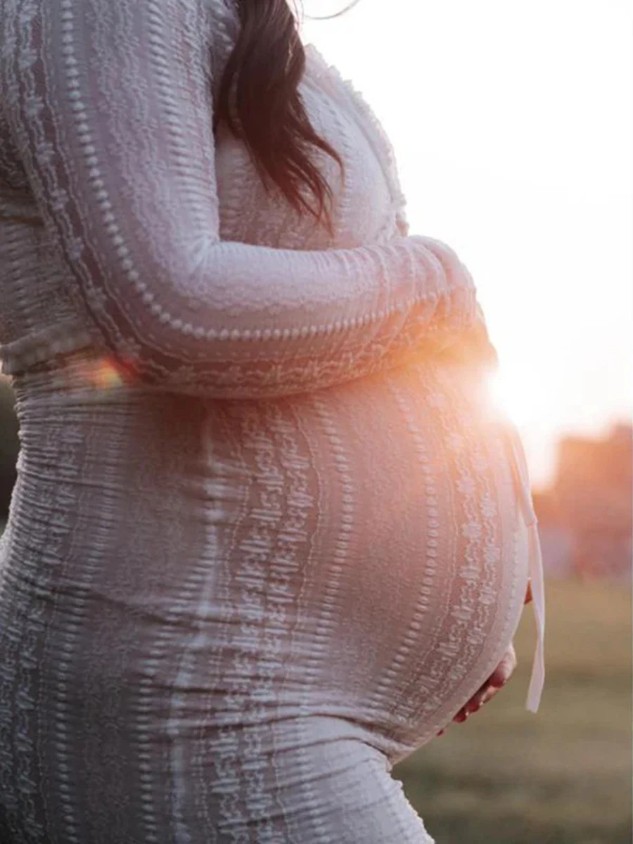 Vestido de maternidad de encaje elegante para sesión de fotos - imagen 2
