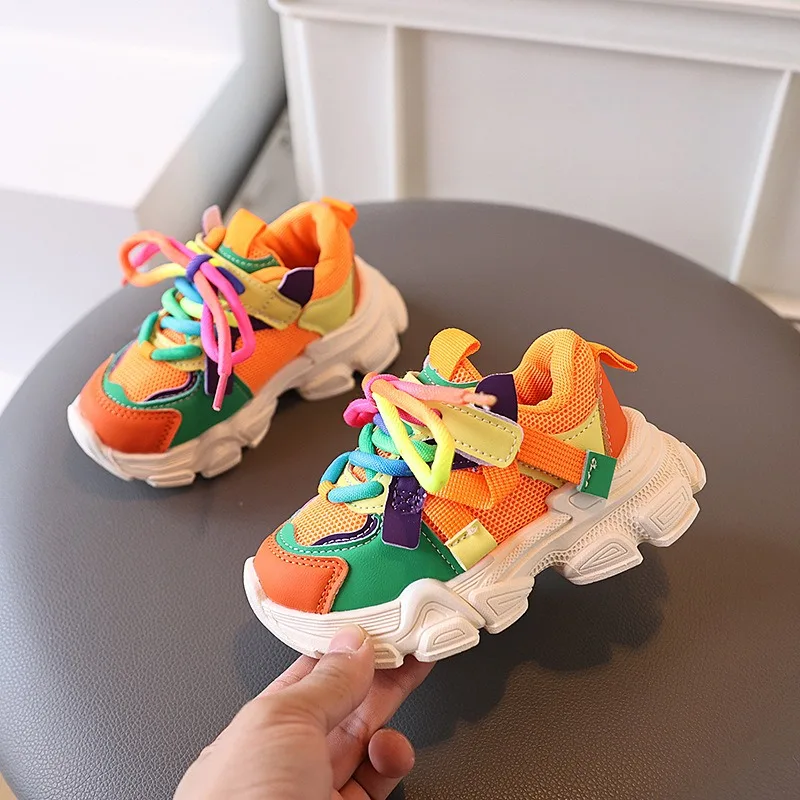 Zapatillas deportivas de suela blanda para niños – Diseño colorido otoño