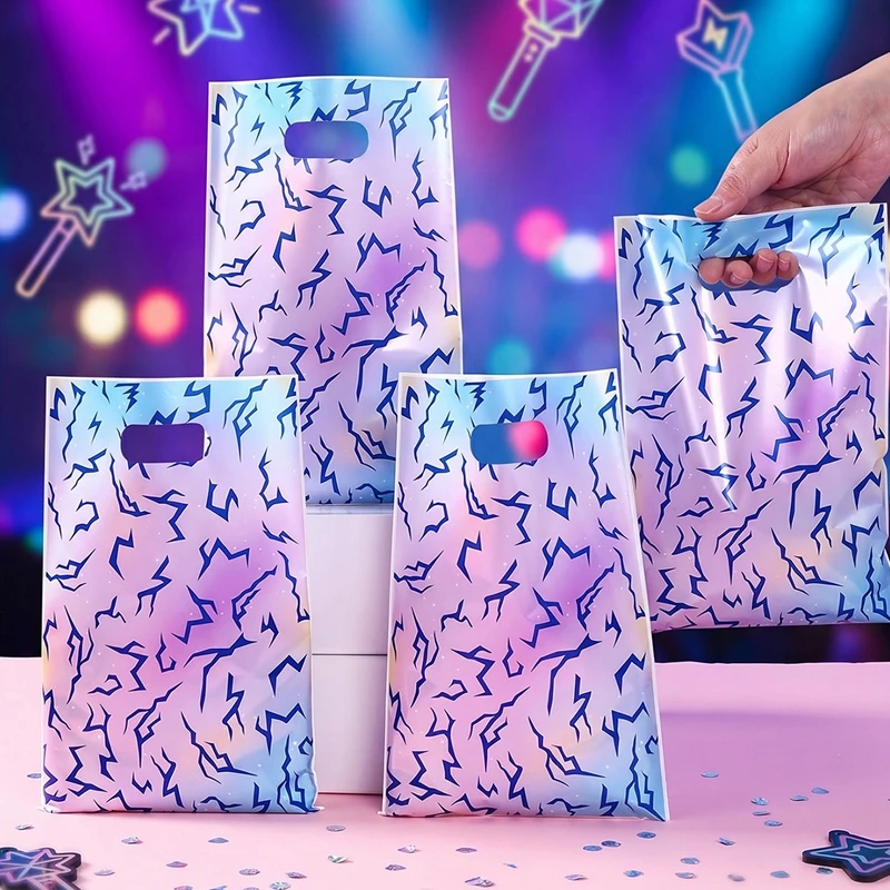 Bolsas de regalo con gradiente morado y detalles para fiesta
