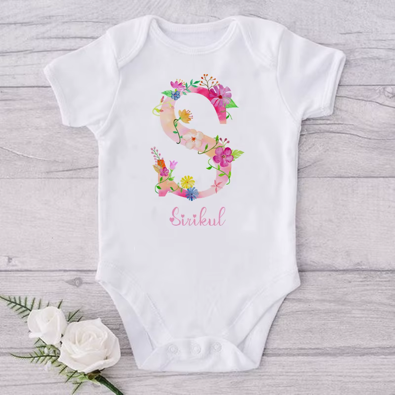 Body personalizado con nombre para bebé – Letra inicial floral - imagen 5
