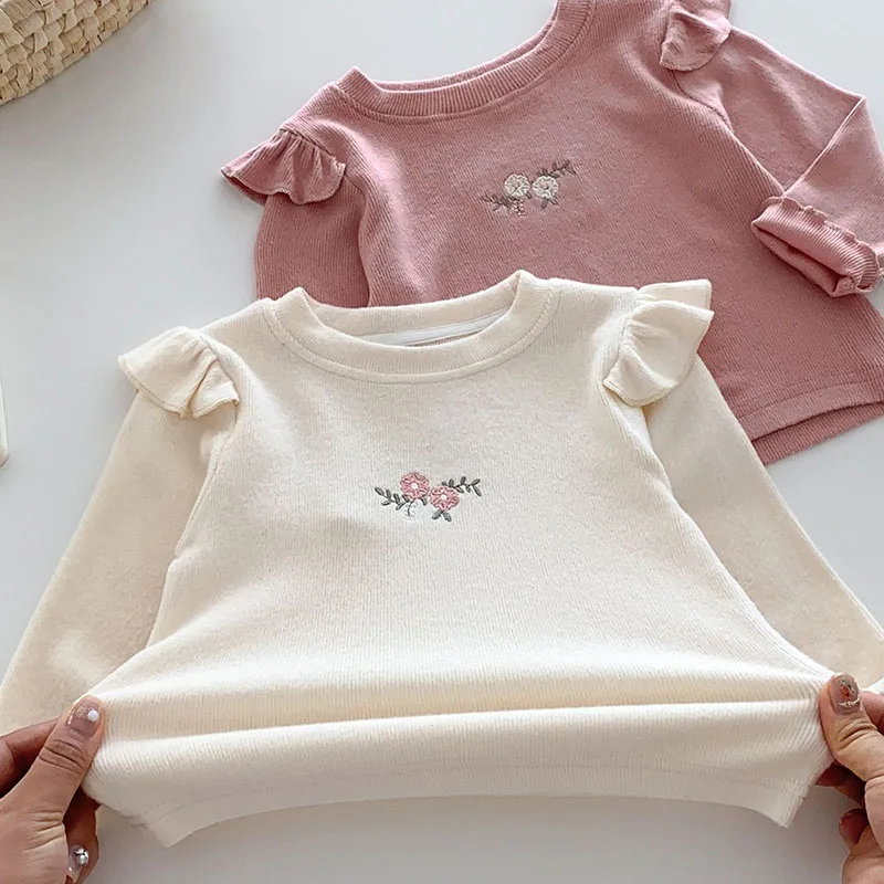Camiseta bordada manga campana para niña – Algodón suave - imagen 3