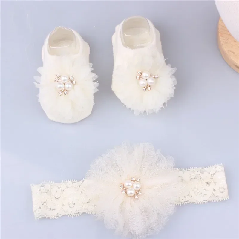 Lazos de perlas y diadema para bebé – Accesorios cabello - imagen 3