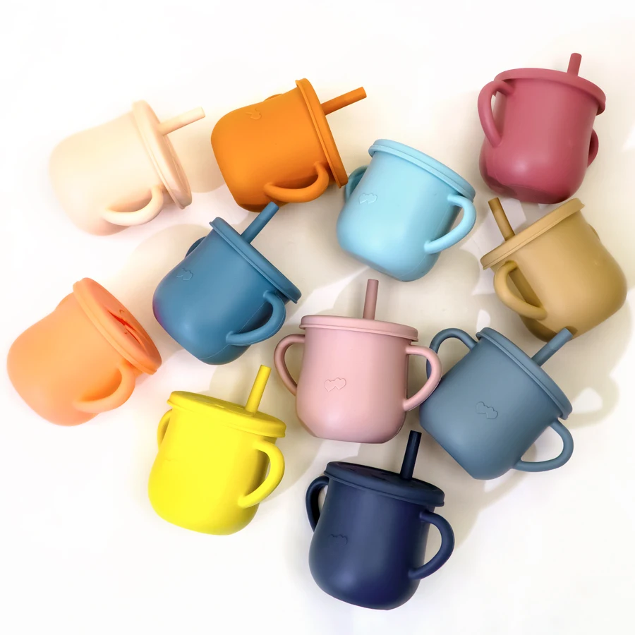 Juego de alimentación bebé: baberos, plato ventosa, cuenco y taza - imagen 5