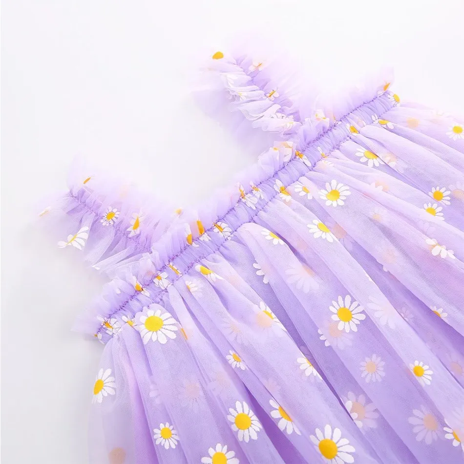 Vestido de bebé veraniego con tirantes y falda de flores - imagen 5