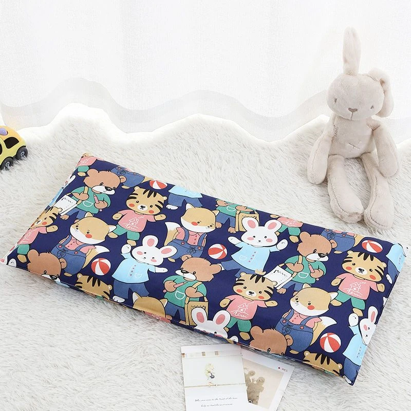 Almohada infantil de algodón con estampado de dibujos para siesta - imagen 2