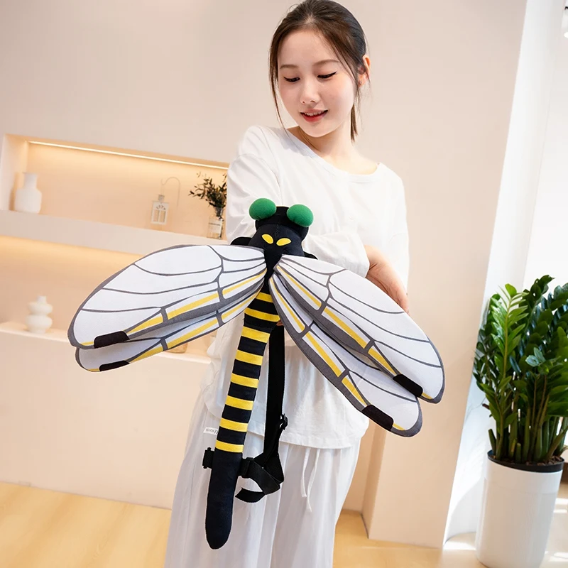Diseño de mantis de peluche