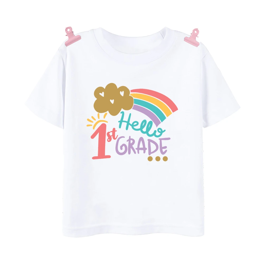 Detalle del estampado Hello 3er Grade