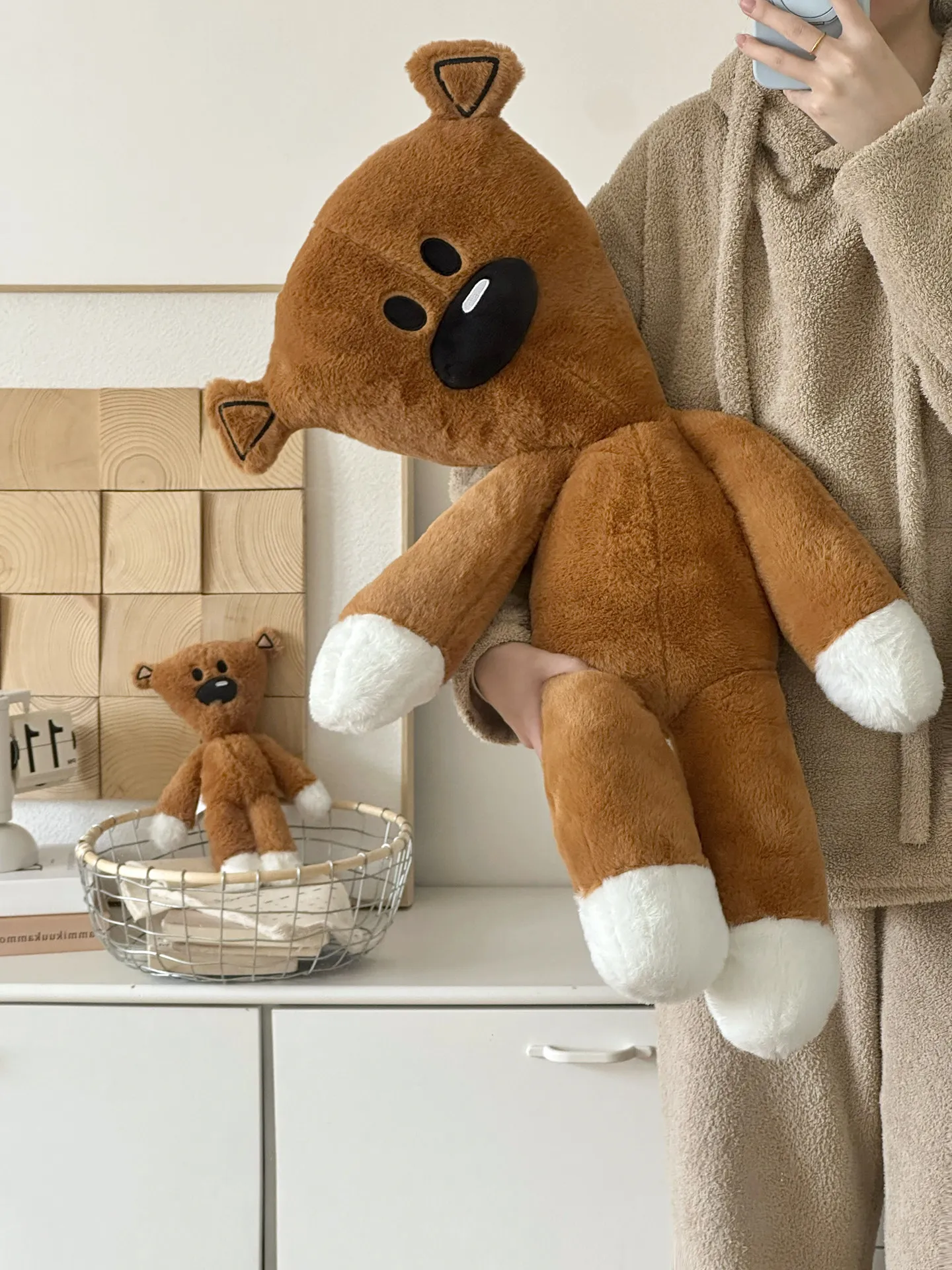 Peluche marrón gigante tipo almohada de abrazo