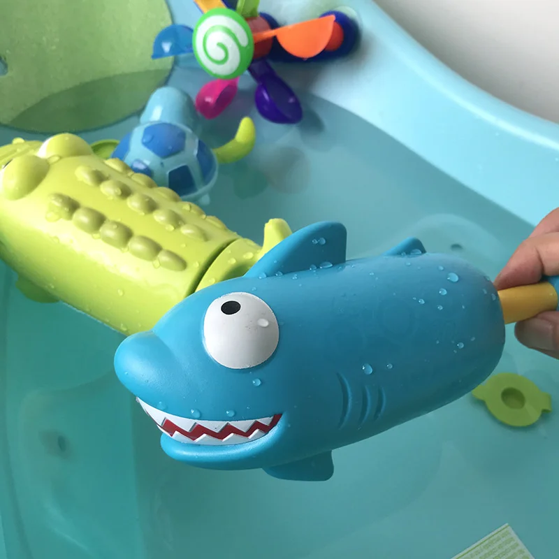 Juguete de agua tipo blaster para juegos en la piscina