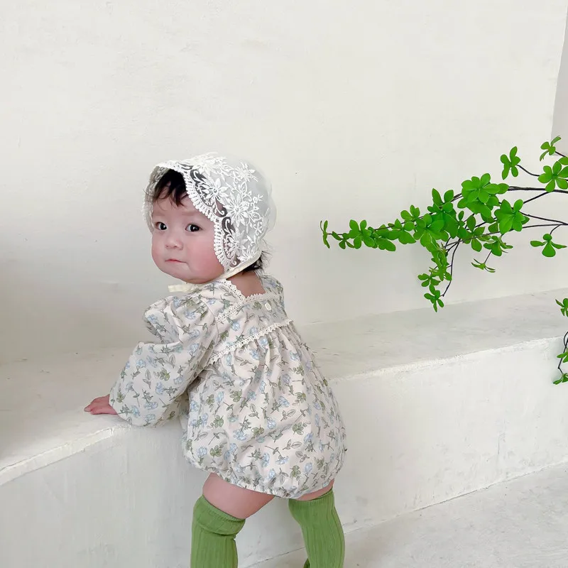Sombrero de encaje para bebé niña con flores bordadas y volantes - imagen 4