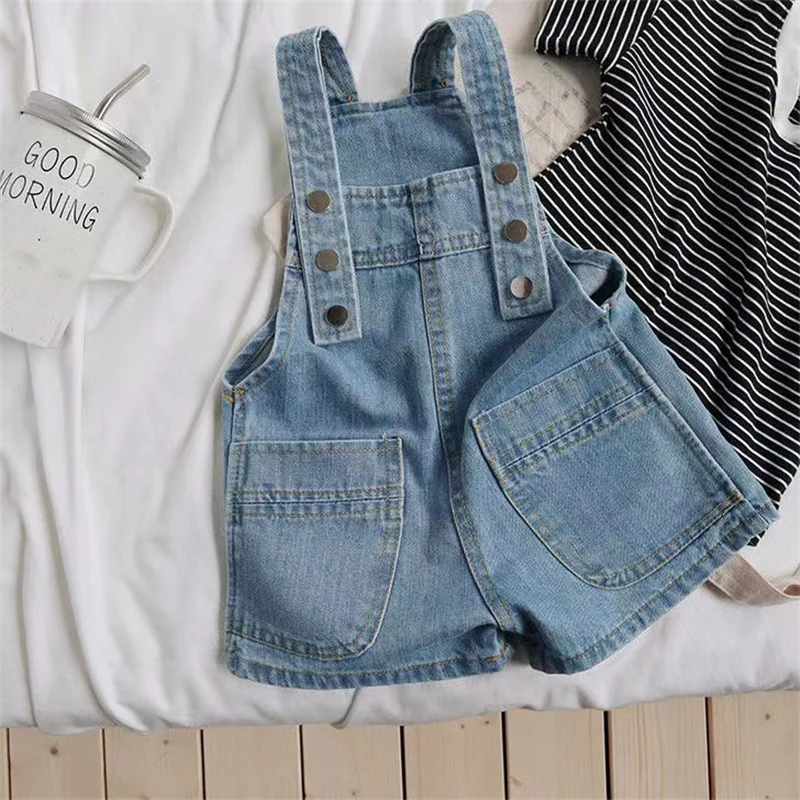 Pantalones cortos con tirantes vaqueros para niños y niñas - imagen 4