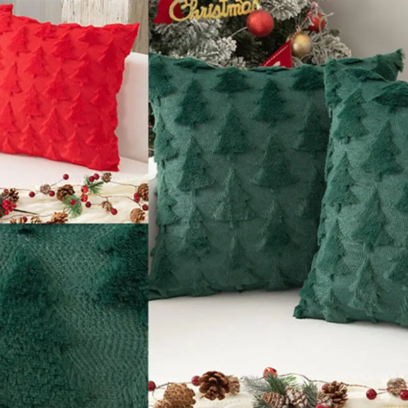 Funda en tono rojo navideño sobre superficie decorativa