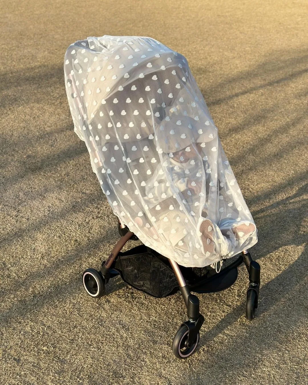 Mosquitera universal para usar en diferentes salidas