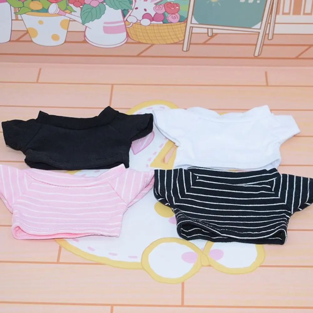 Ropa para muñecas: camiseta a rayas y pantalón vaquero corto - imagen 2