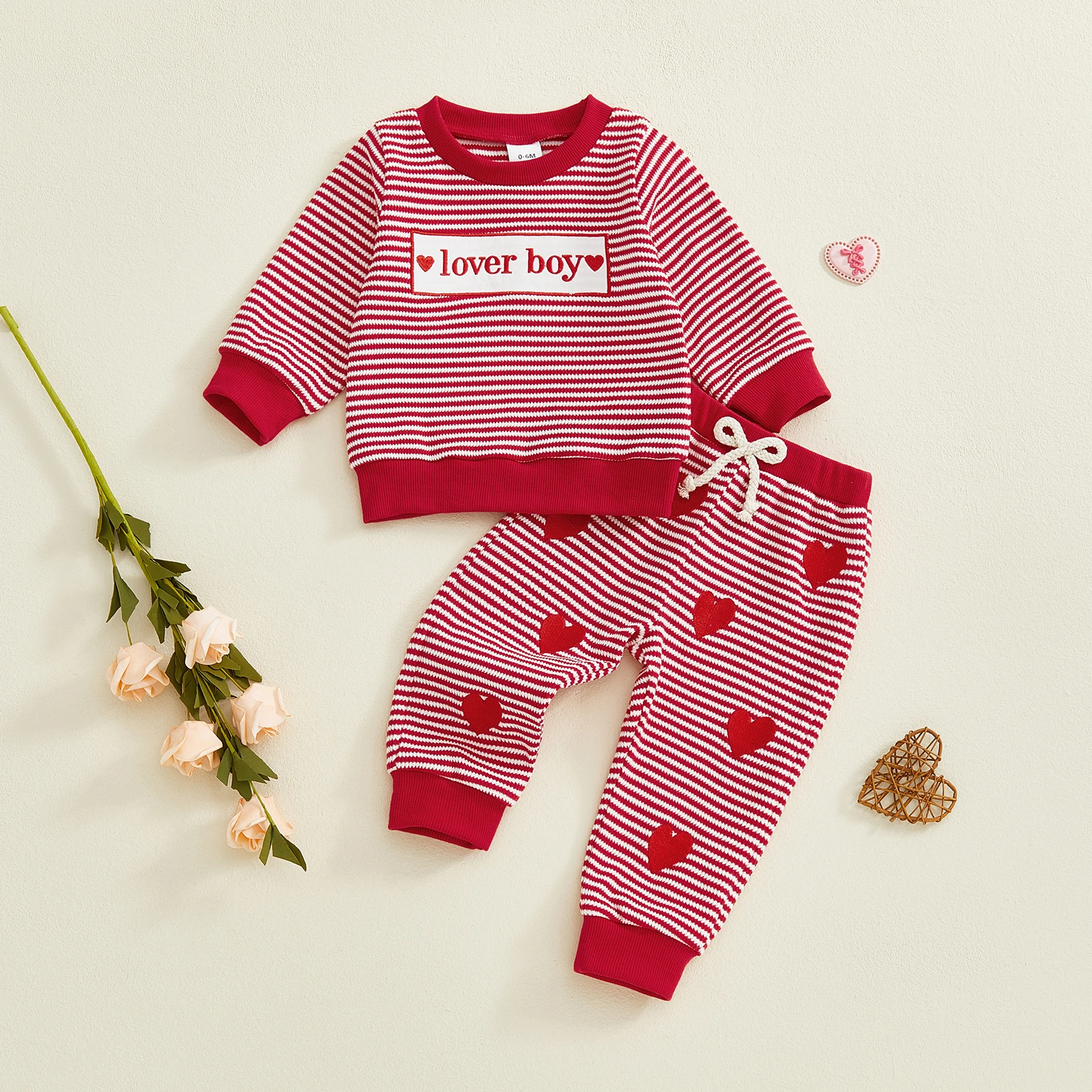 Conjunto bebé San Valentín: camiseta larga y pantalón corazón bordado - imagen 5