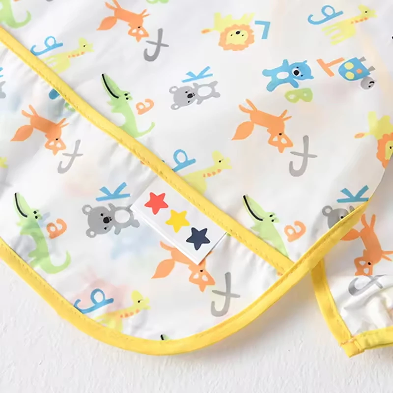 Babero impermeable manga larga para bebé con diseño de dinosaurios - imagen 3