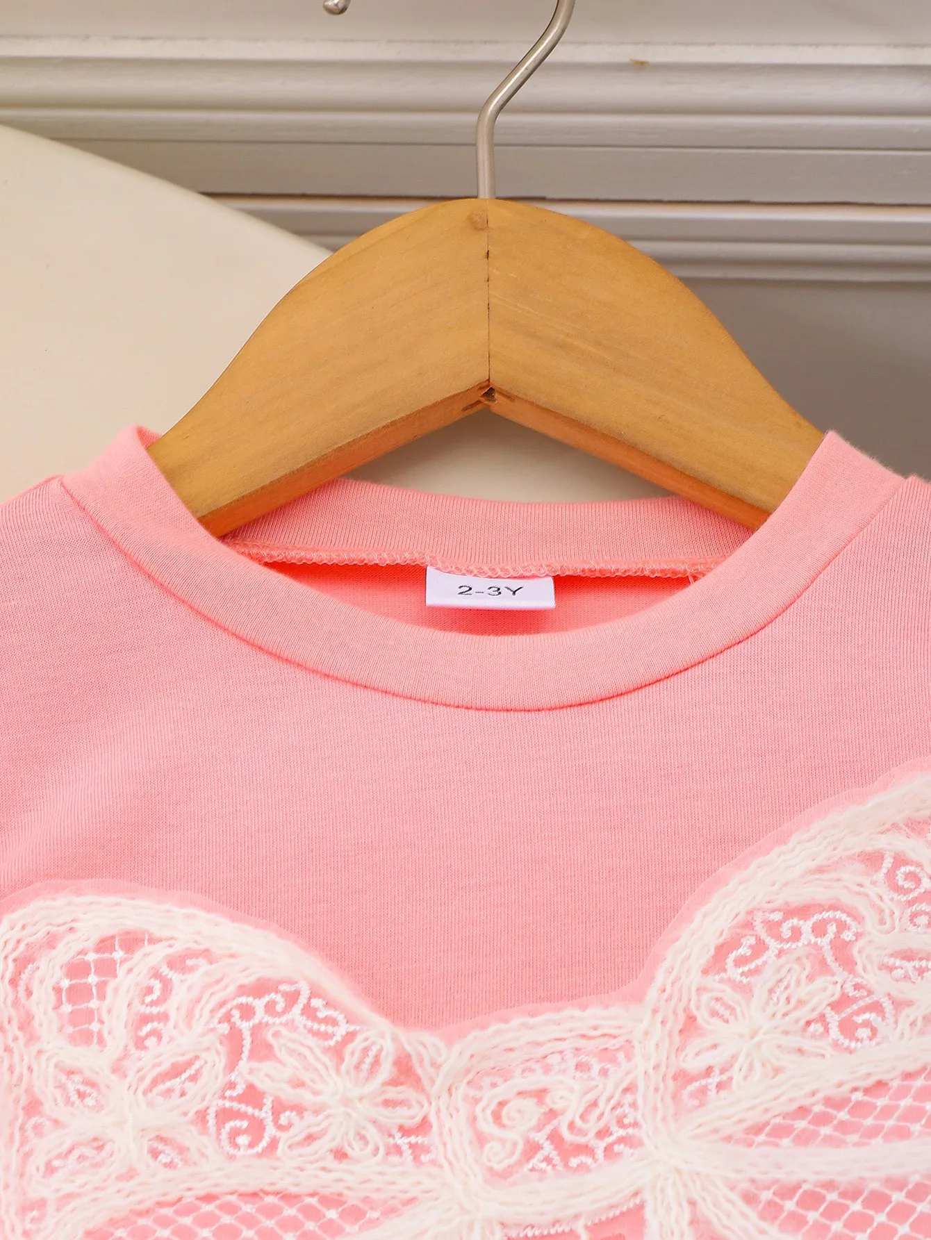 Top con detalle de lazo de malla coreano