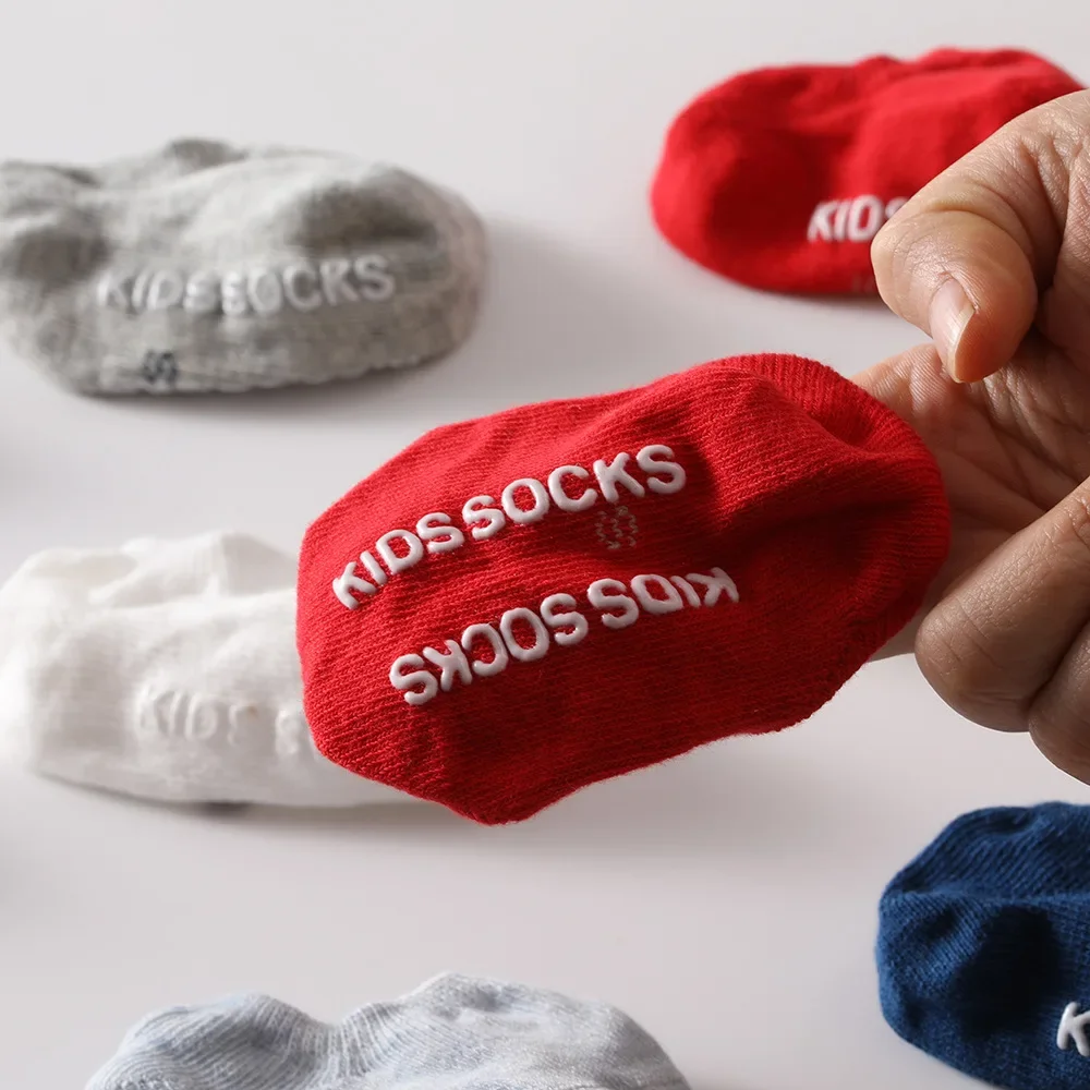 Calcetines tobilleros antideslizantes de algodón para niños - imagen 5