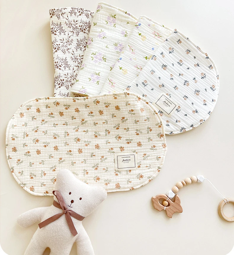 Almohada de gasa 8 capas para bebé en tono claro