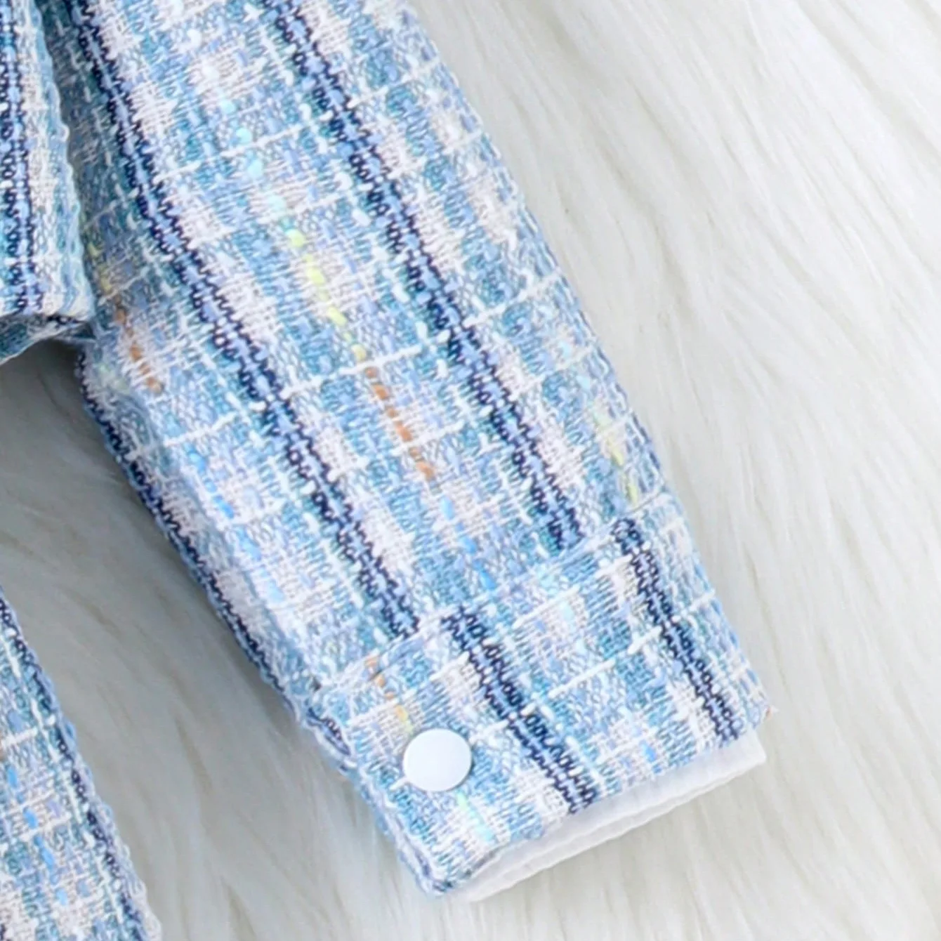 Conjunto de bebé con chaqueta a cuadros, top y falda - imagen 4