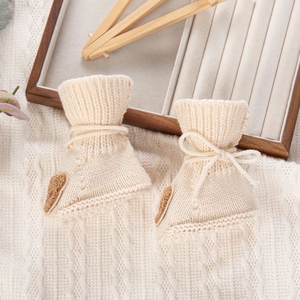 Calcetines de oso para bebé - Tejiditos para otoño e invierno - imagen 2