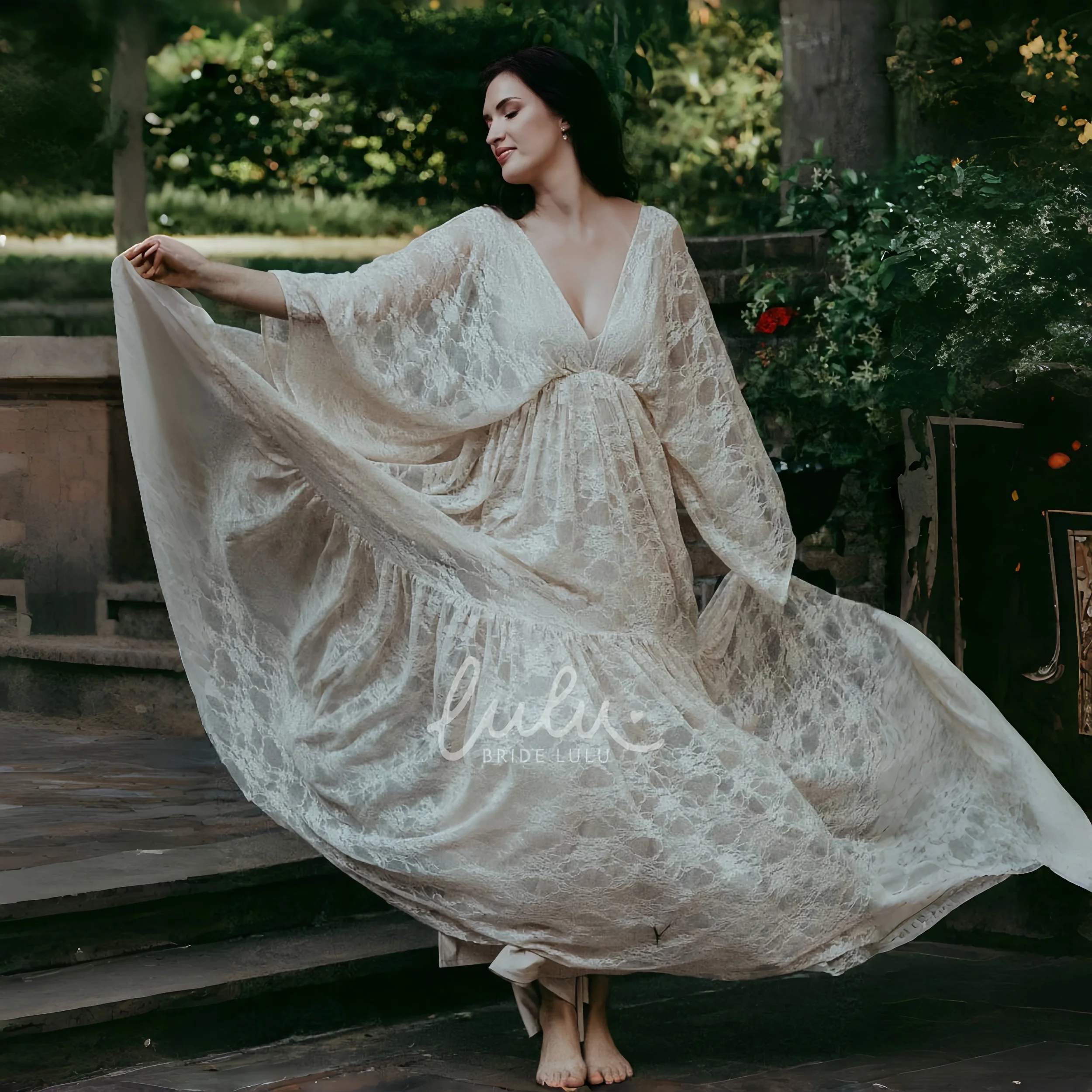 Vestido boho de maternidad con encaje y escote en V para fotos - imagen 3