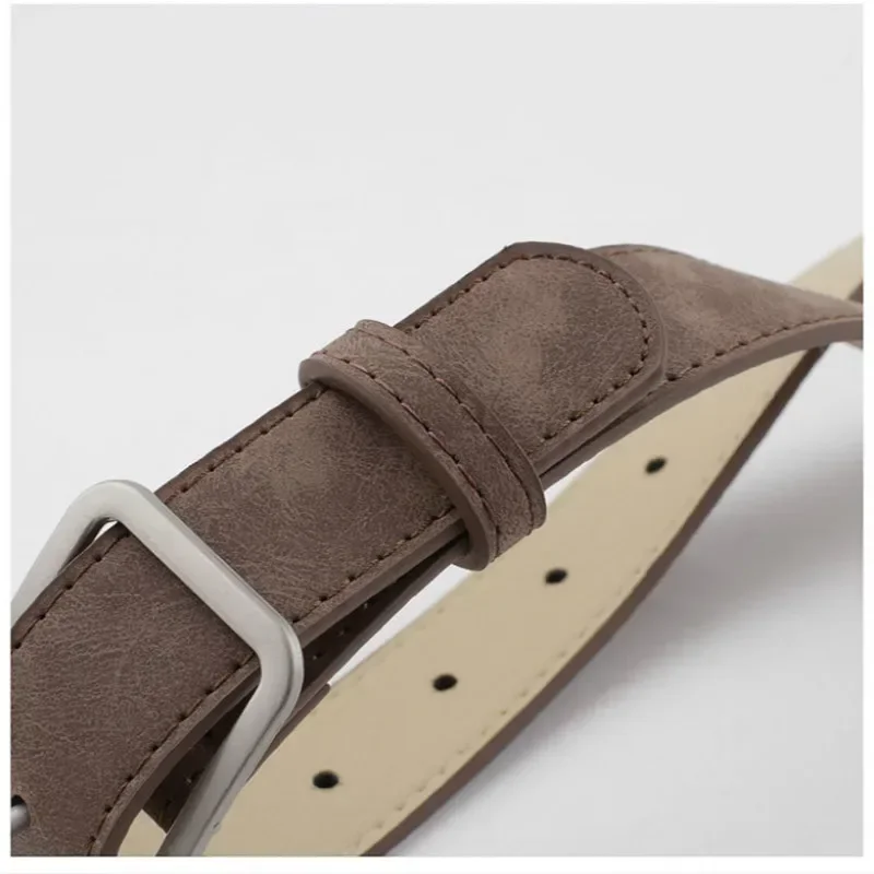 Cinturón vaquero de cuero con hebilla cuadrada – Estilo retro para mujer - imagen 4
