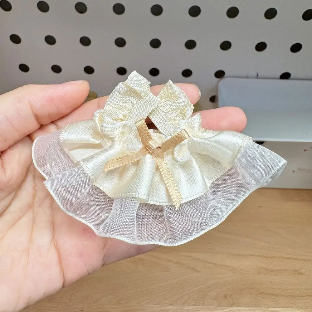 Diferentes estilos de vestido para muñecas pequeñas