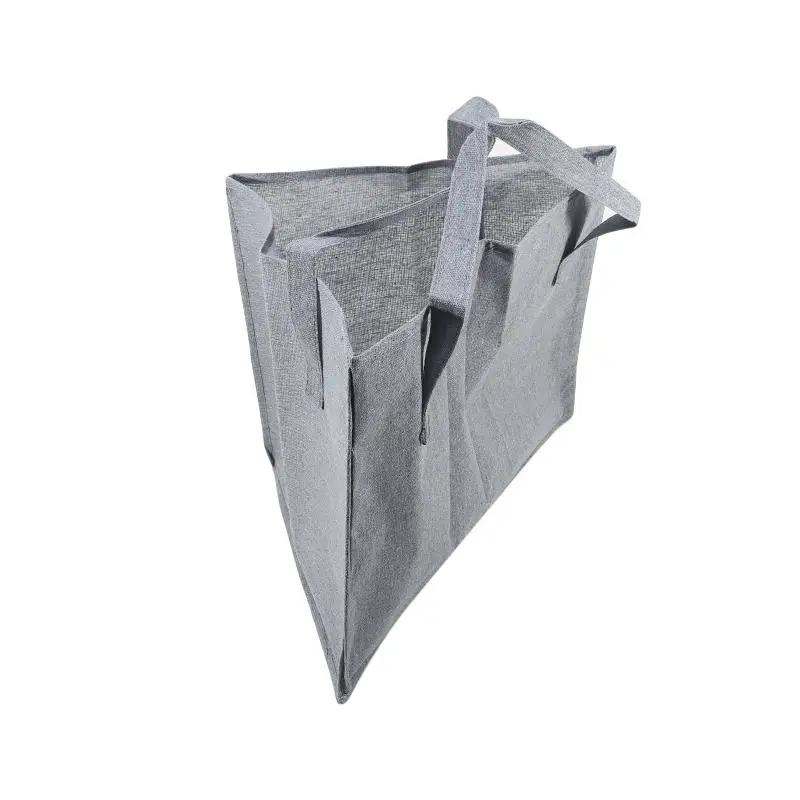 Material lino-algodón y diseño triangular