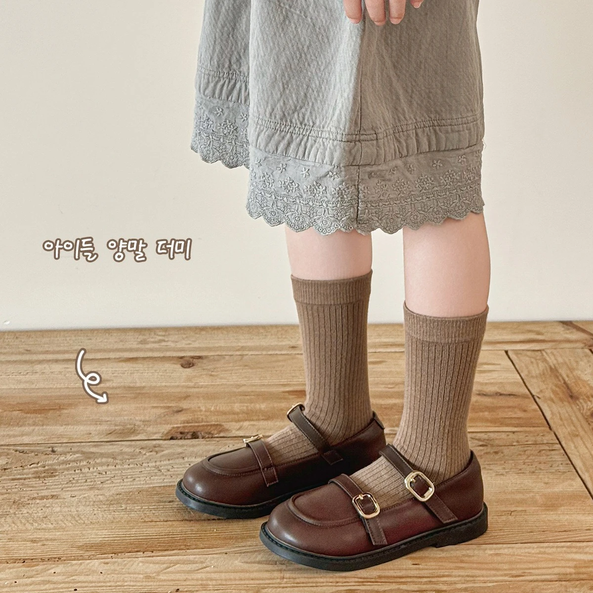 Calcetines altos retro para niñas de estilo japonés, cálidos y cómodos - imagen 4
