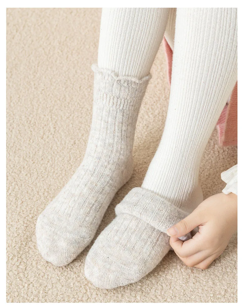 Calcetines de punto con lazo para niña – Cálidos invierno - imagen 5