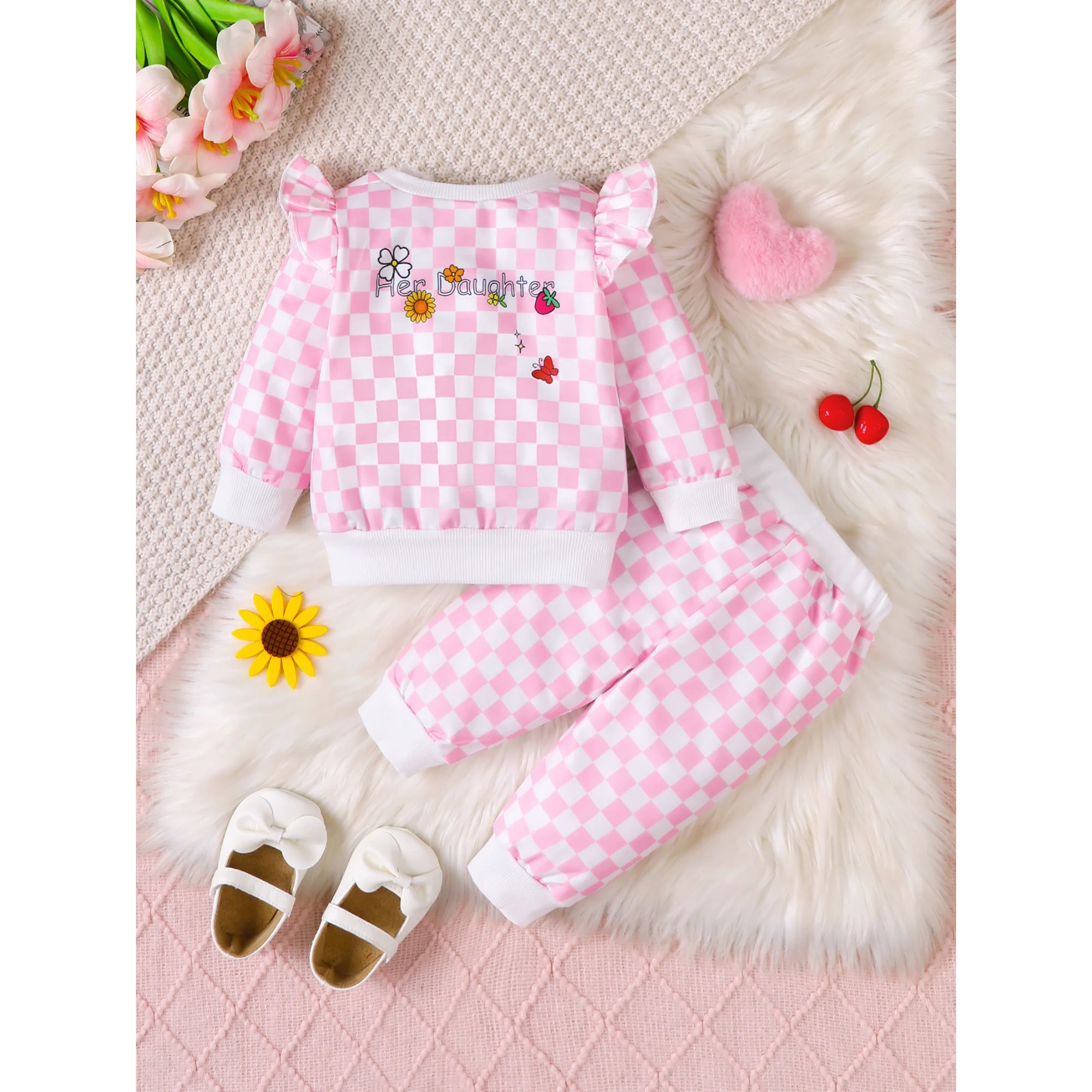 Conjunto rosa: detalle de patrón de dibujos animados