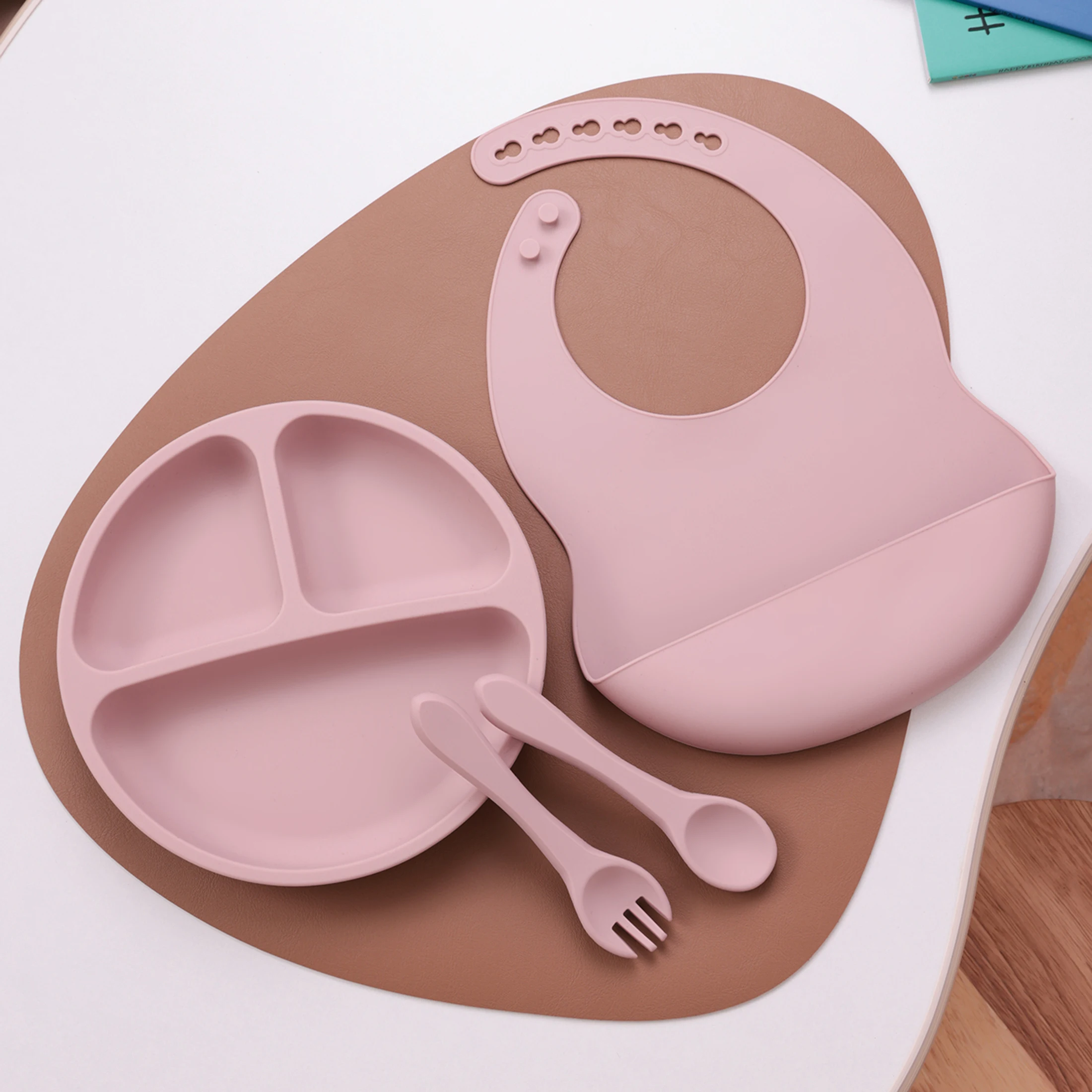 Plato de succión de silicona para bebé - juego de alimentación sin BPA - imagen 5