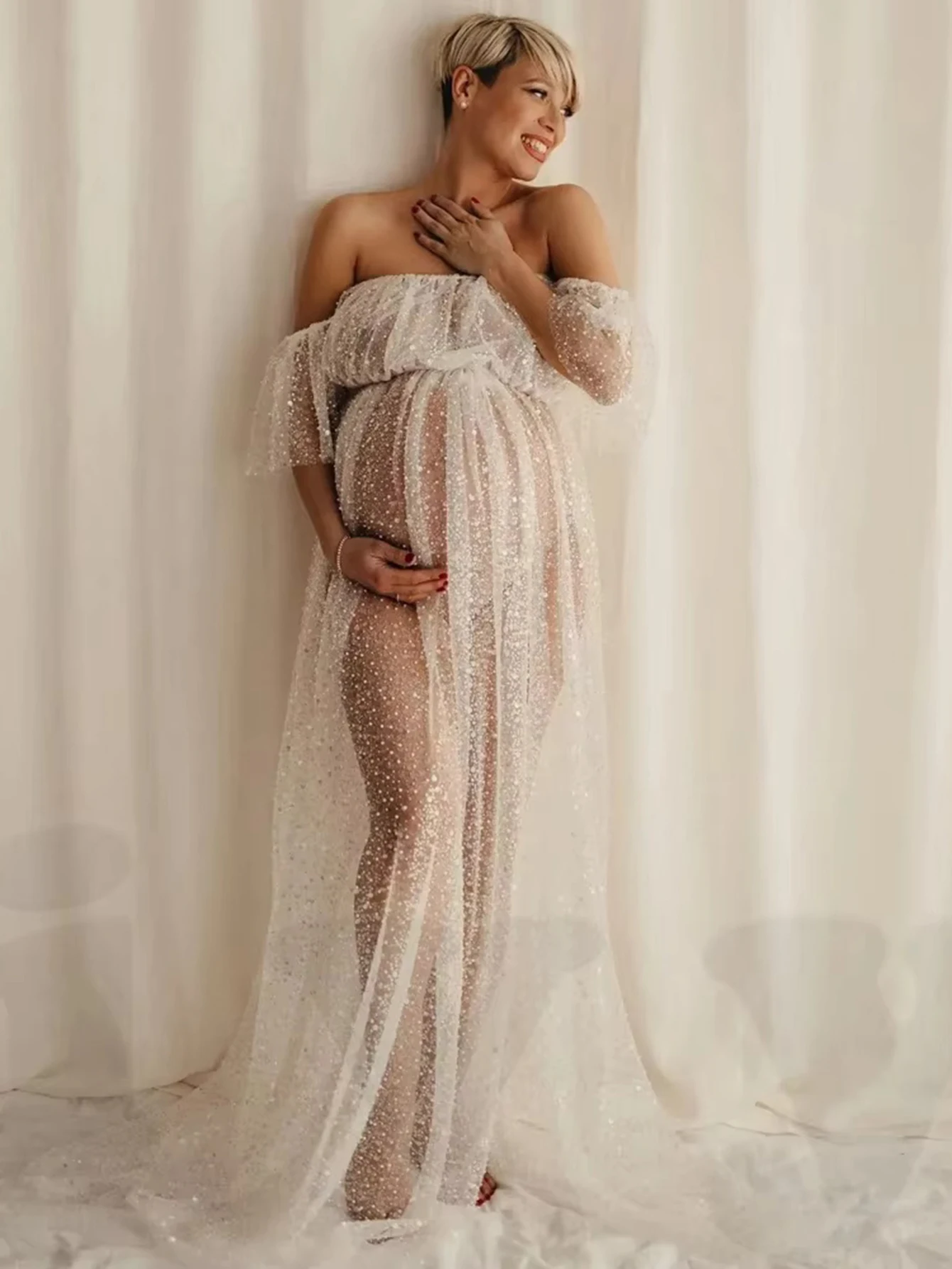 Vestido de maternidad con lentejuelas plateadas y escote de hombros descubiertos