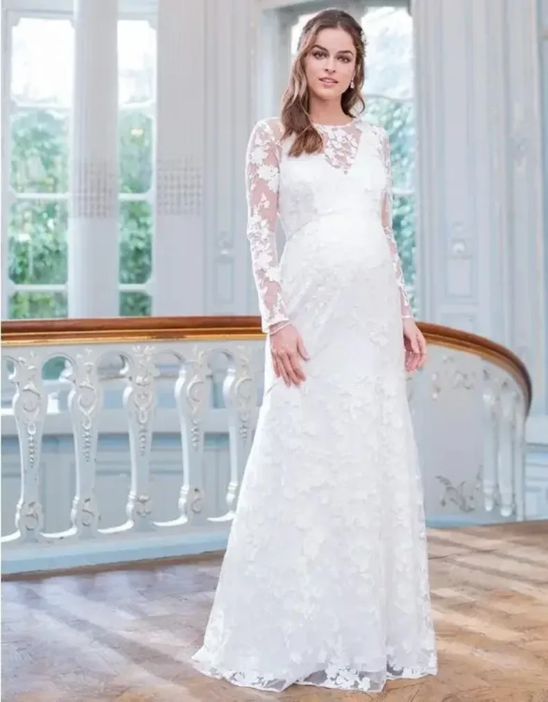 Espalda en V y caída del vestido