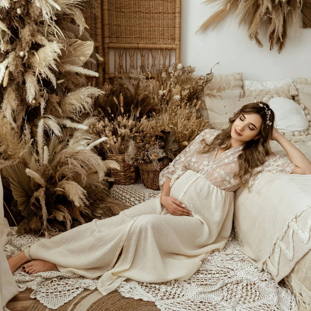 Vestido de maternidad con encaje bohemio vintage para sesión fotos - imagen 3
