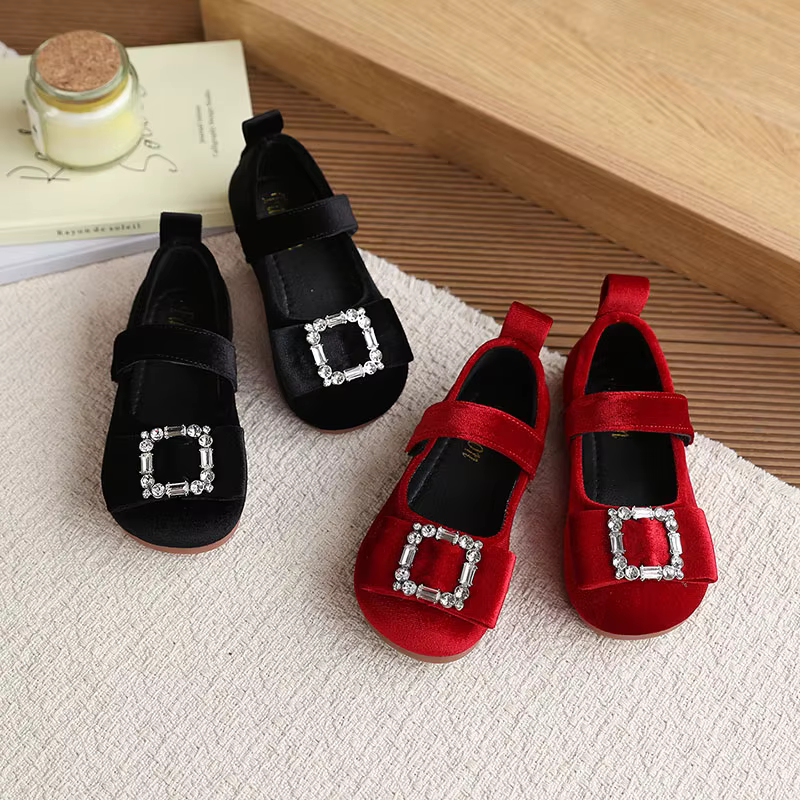 Zapatos planos de niña en ante nude con lazo y hebilla cuadrada - imagen 4