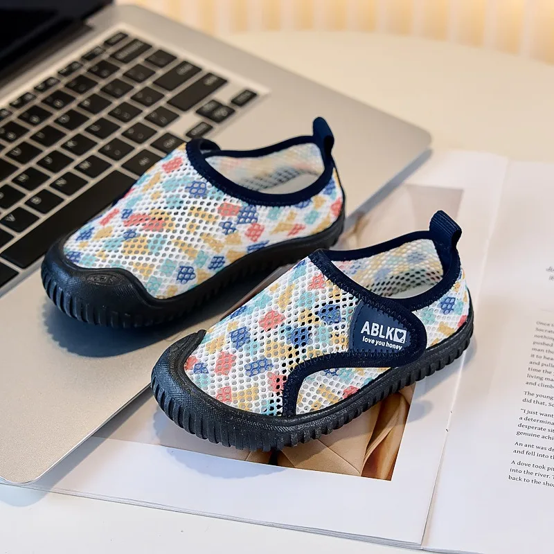 Zapatillas antideslizantes de malla transpirable para niños