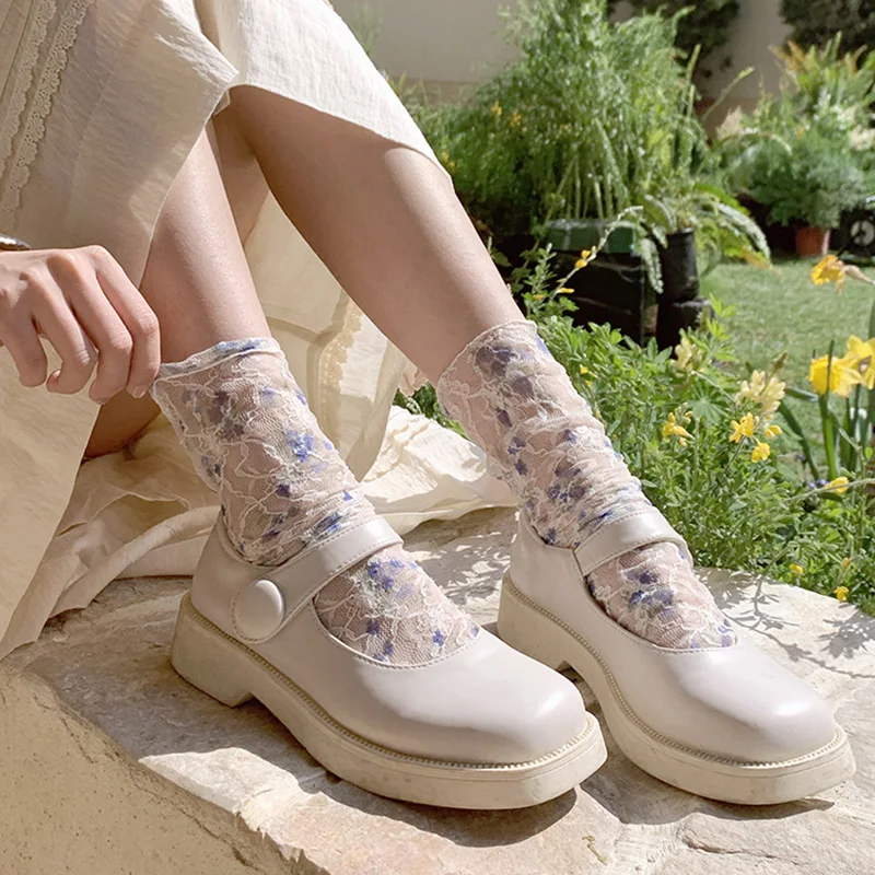 Calcetines de encaje de tubo finos con flores pequeñas para verano - imagen 2