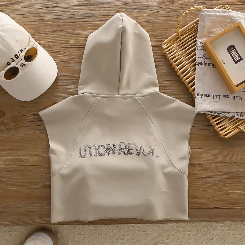 Detalle del pantalón del conjunto infantil Byaxbxya